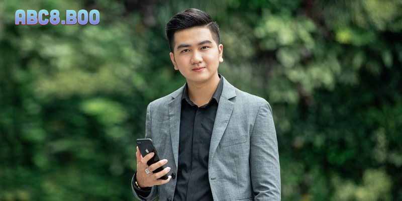 Câu chuyện khởi nghiệp ABC8 của Phạm Nhật Vượng